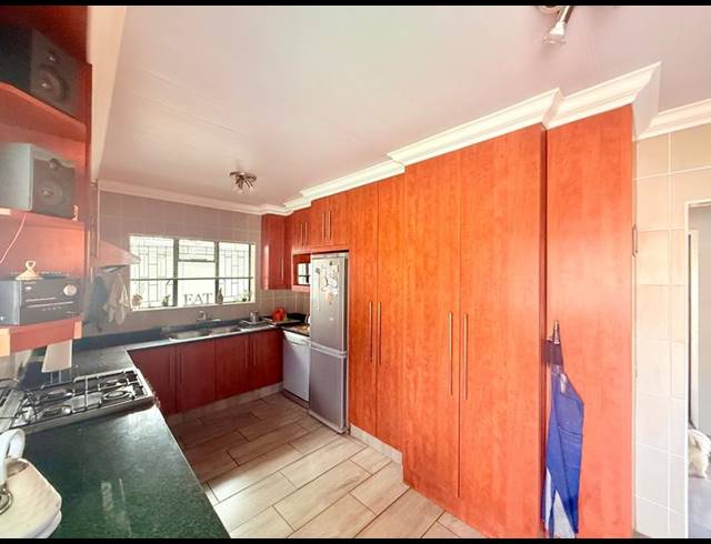 3 BEDROOM HOUSE FOR SALE IN VANDERBIJLPARK CW 5